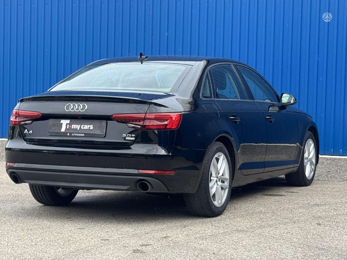 Audi A4, 2.0 l., Седан