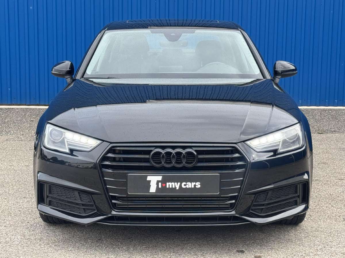 Audi A4, 2.0 l., Седан