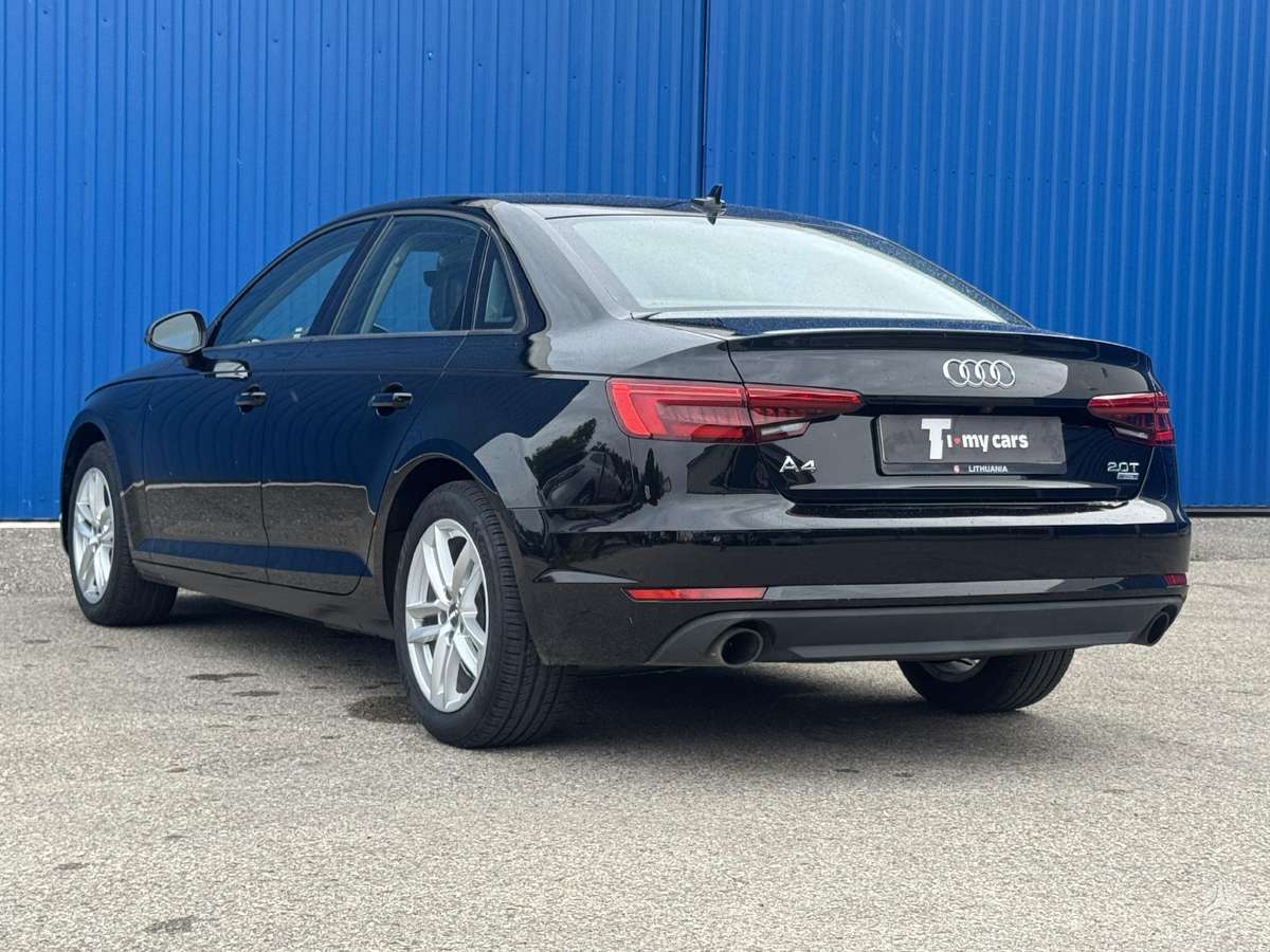 Audi A4, 2.0 l., Седан