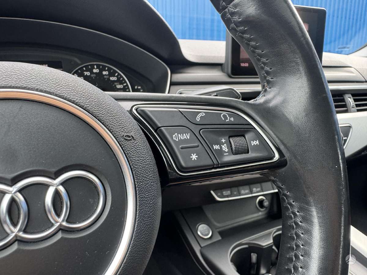 Audi A4, 2.0 l., Седан