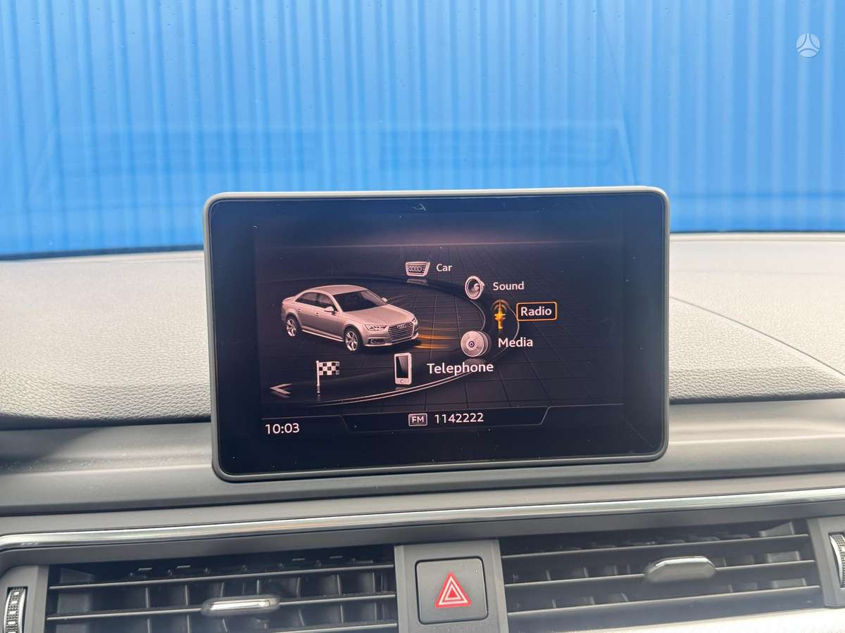 Audi A4, 2.0 l., Седан