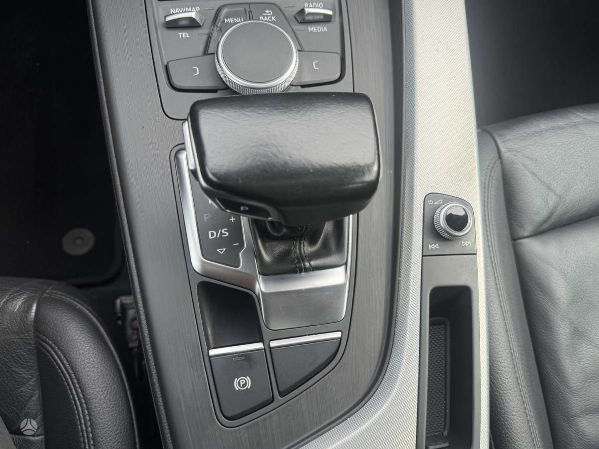 Audi A4, 2.0 l., saloon / sedan