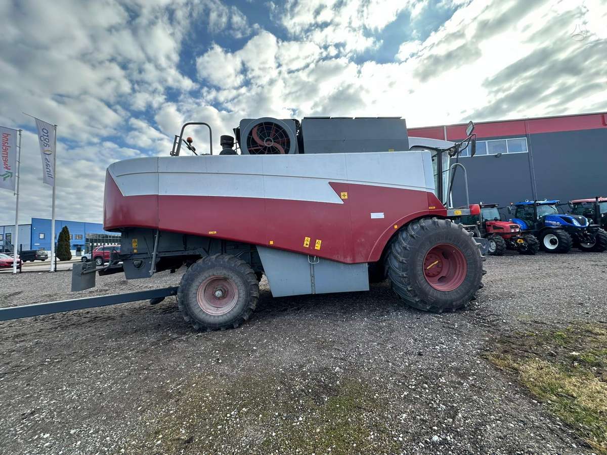 Rostselmash ACROS 540, комбайны