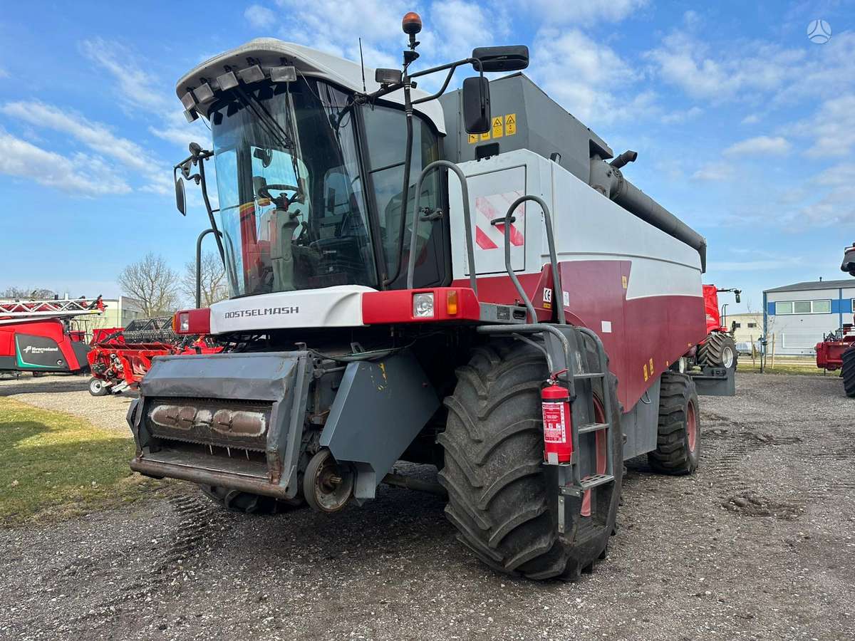 Rostselmash ACROS 540, combine harvesters