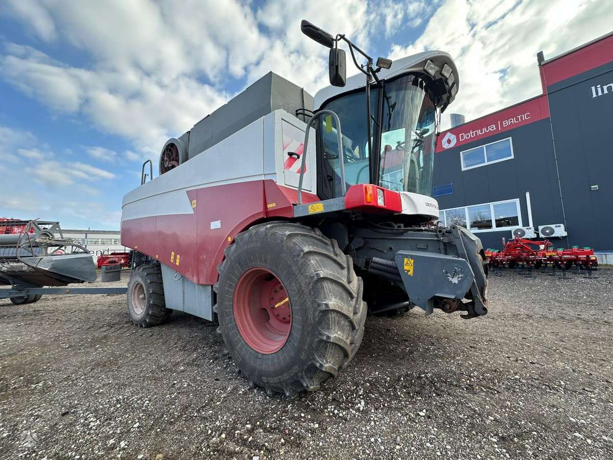 Rostselmash ACROS 540, комбайны