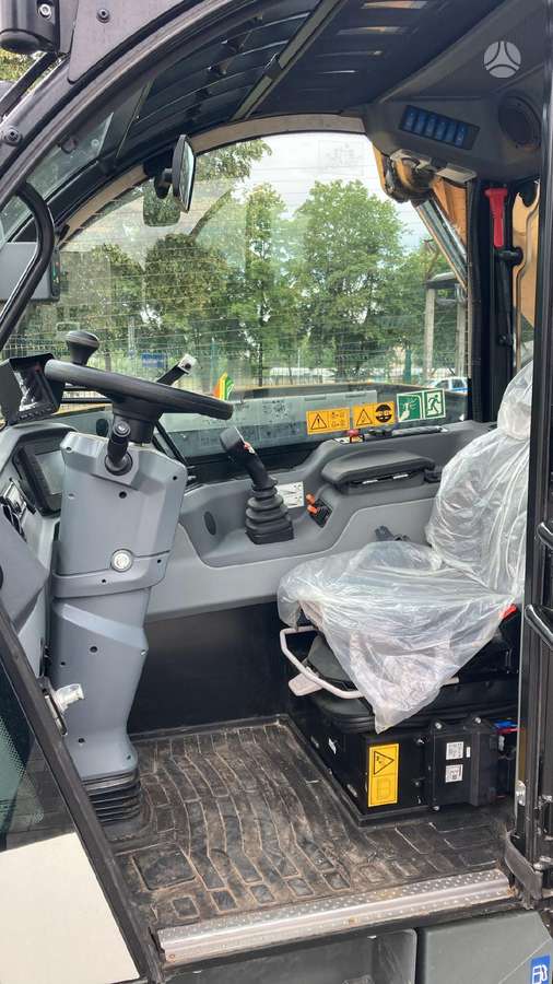 Liebherr T41-7s, telescopic handler