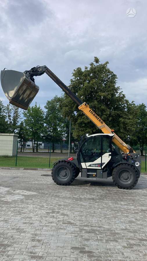 Liebherr T41-7s, telescopic handler