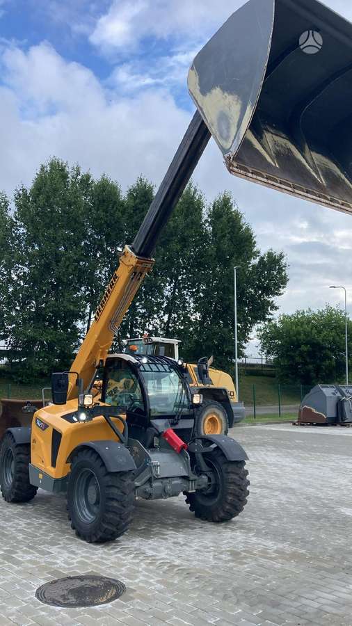 Liebherr T41-7s, telescopic handler
