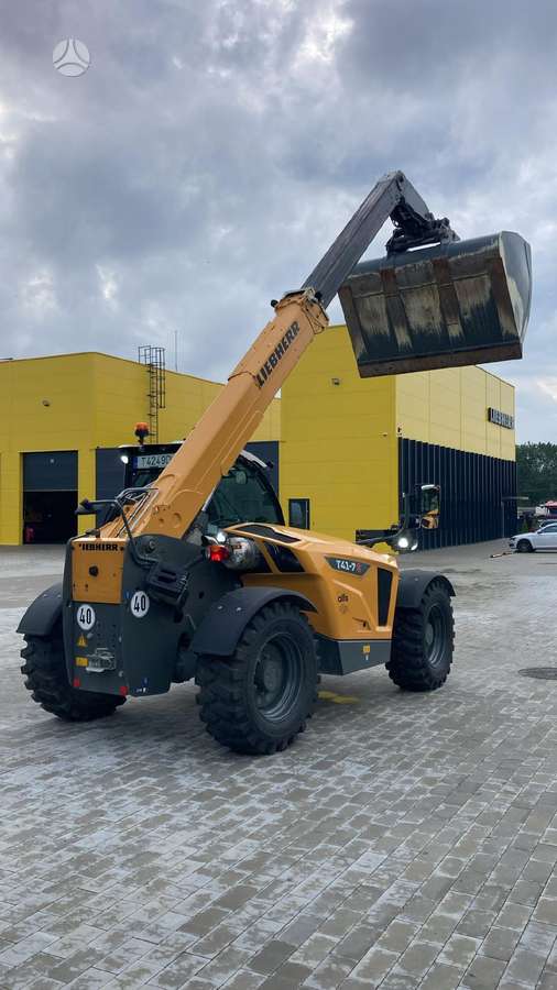 Liebherr T41-7s, telescopic handler