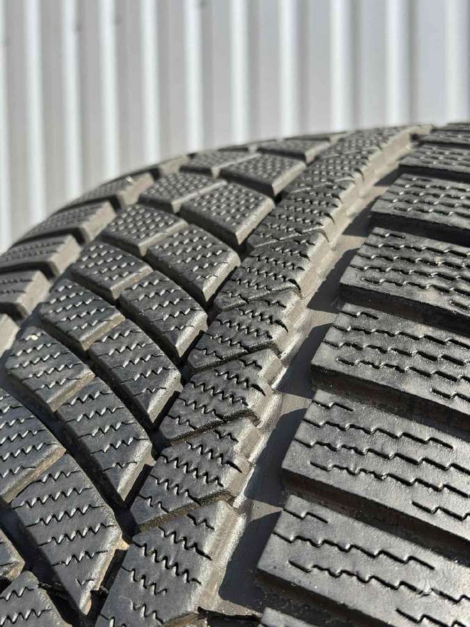 Continental CONTIWINTERCONTACT TS830P, winter 235/40 R19