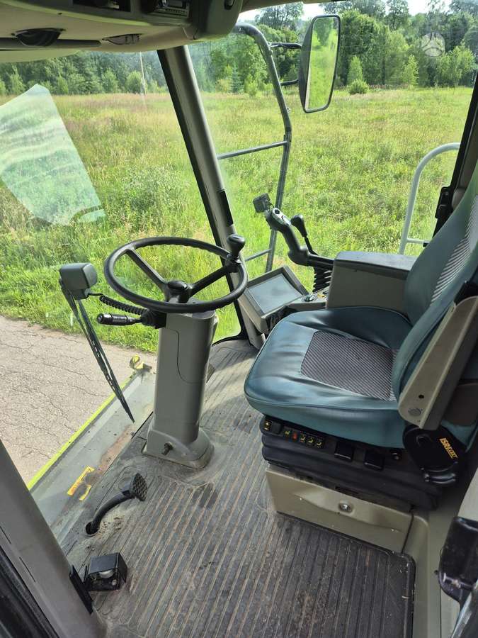 Claas LEXION 460, combine harvesters