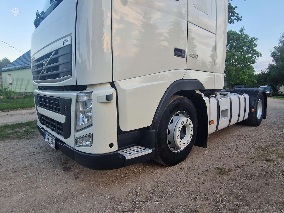 Volvo FH, double sleeper