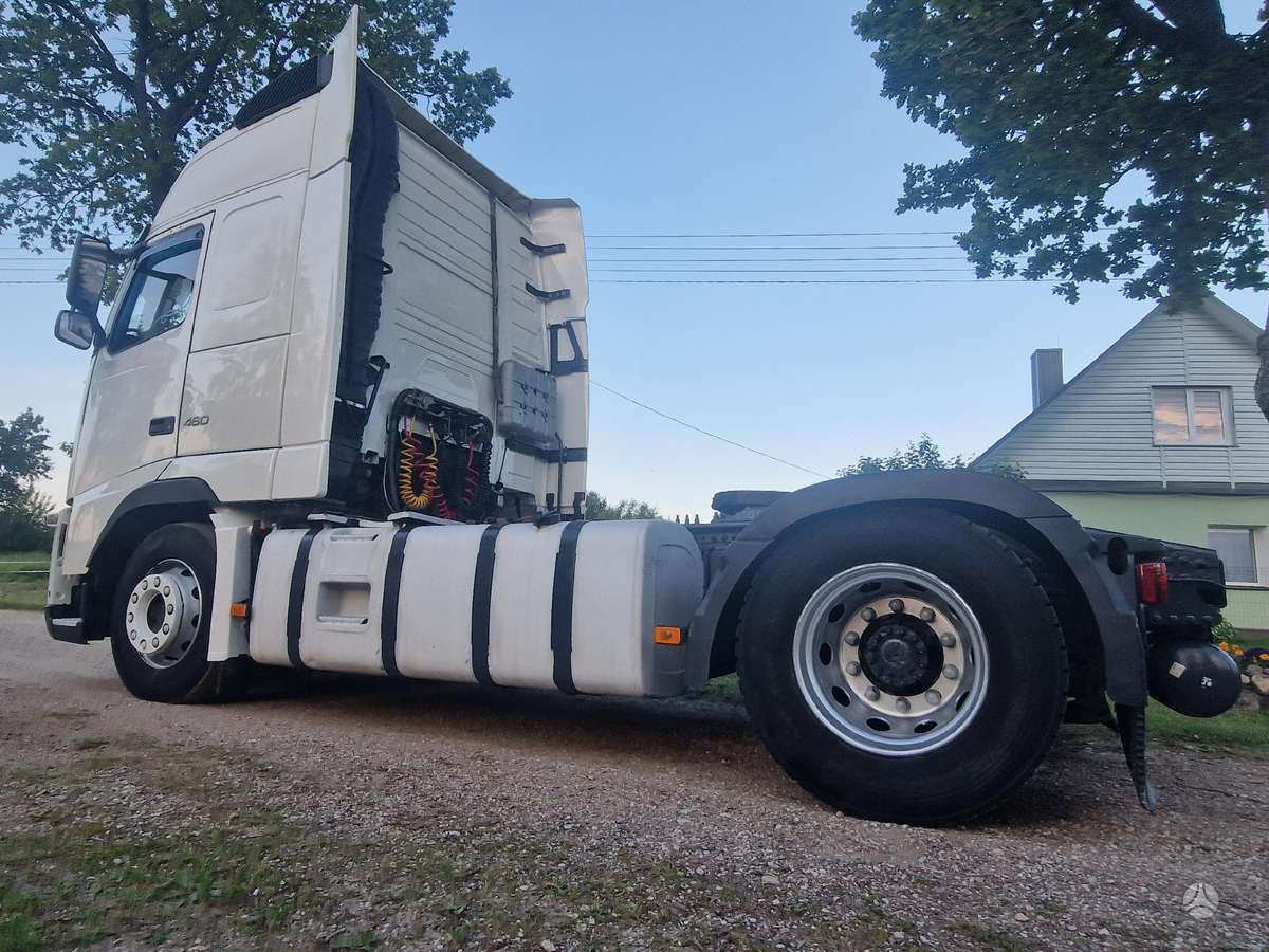 Volvo FH, double sleeper