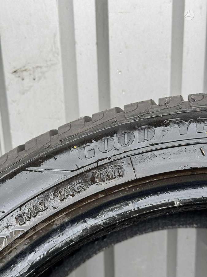 Goodyear ULTRAGRIP PERFORMANCE+, winter 245/45 R19