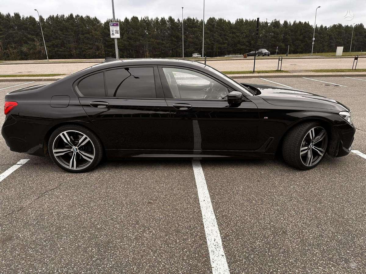 BMW 740, 3.0 l., Седан