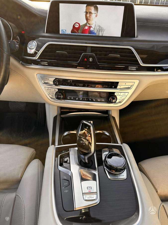BMW 740, 3.0 l., Седан