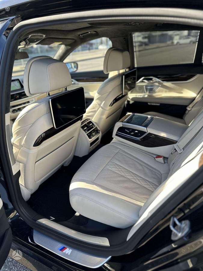 BMW 740, 3.0 l., Седан