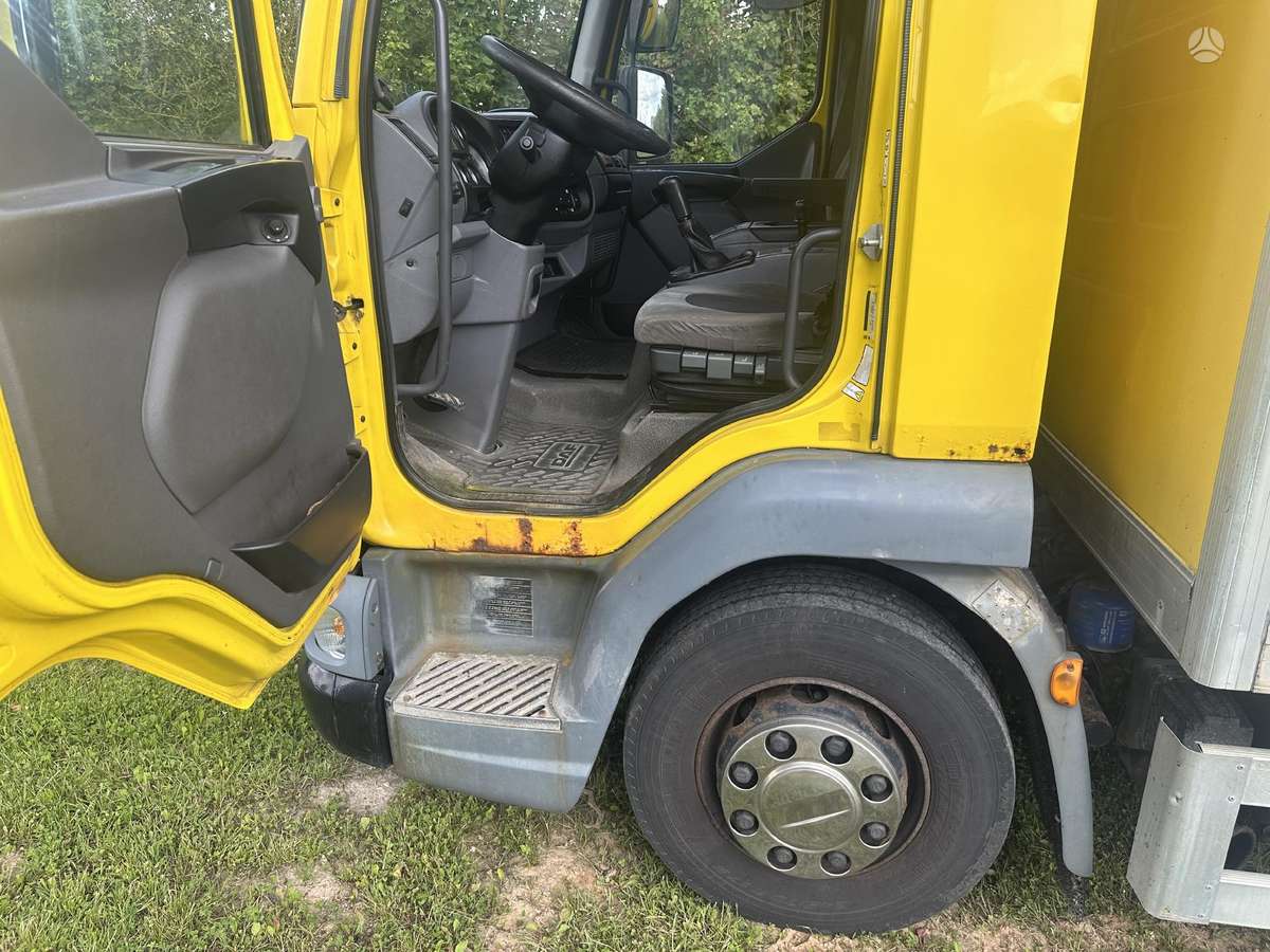 DAF LF 45.180, box trucks / box vans