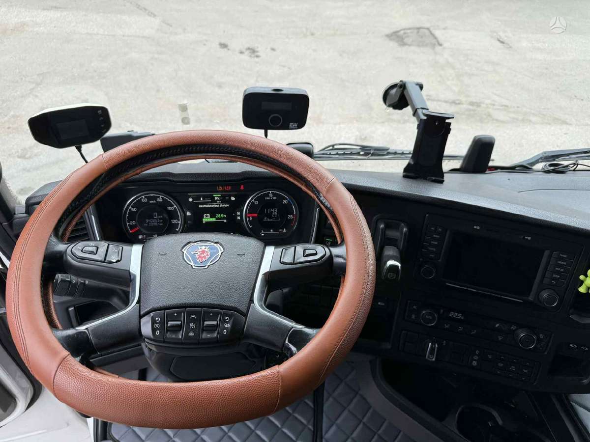 Scania S450, double sleeper