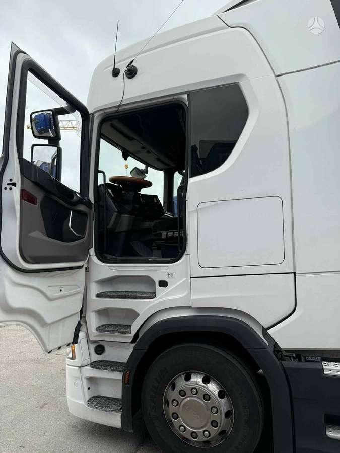 Scania S450, double sleeper