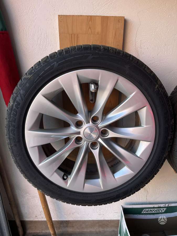 TESLA, light alloy, R19