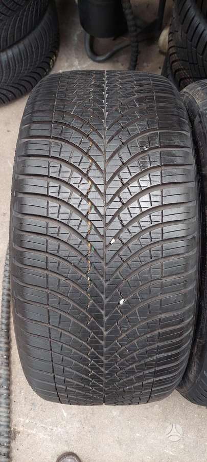 Goodyear, всесезонные 245/40 R18