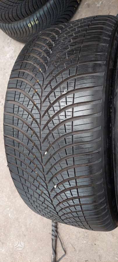 Goodyear, universalios 245/40 R18