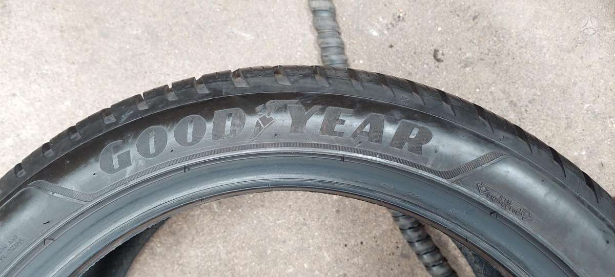 Goodyear, universalios 245/40 R18