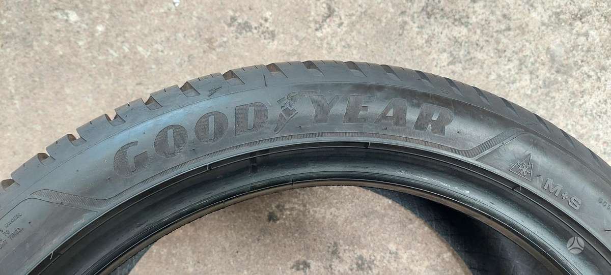 Goodyear, всесезонные 245/40 R18