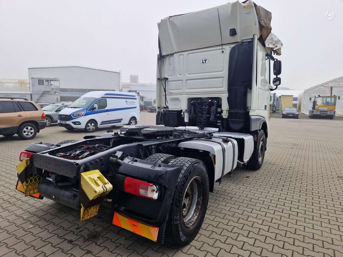 DAF XF106, semi-trailer trucks
