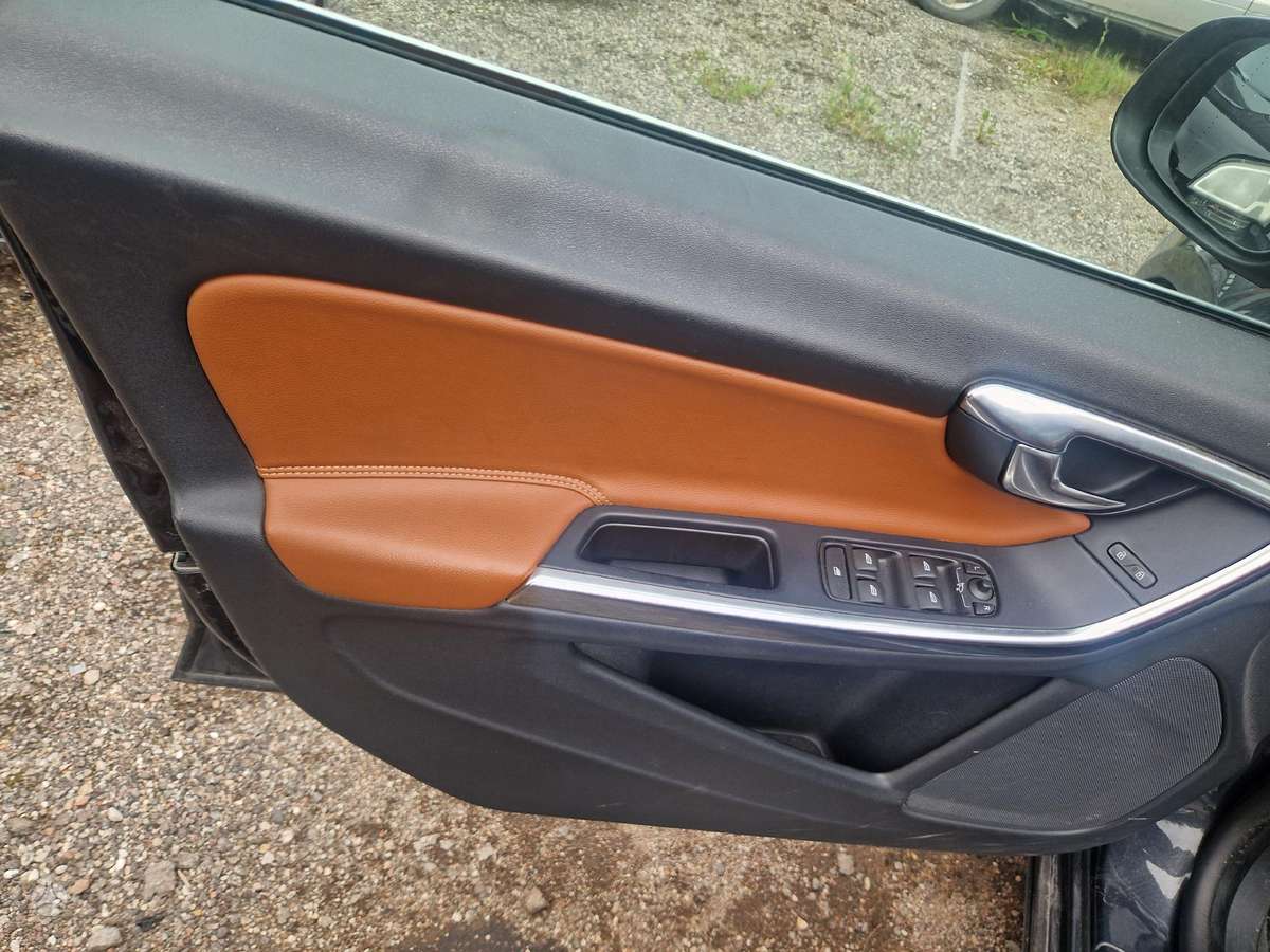 Volvo V60 rezerves daļās