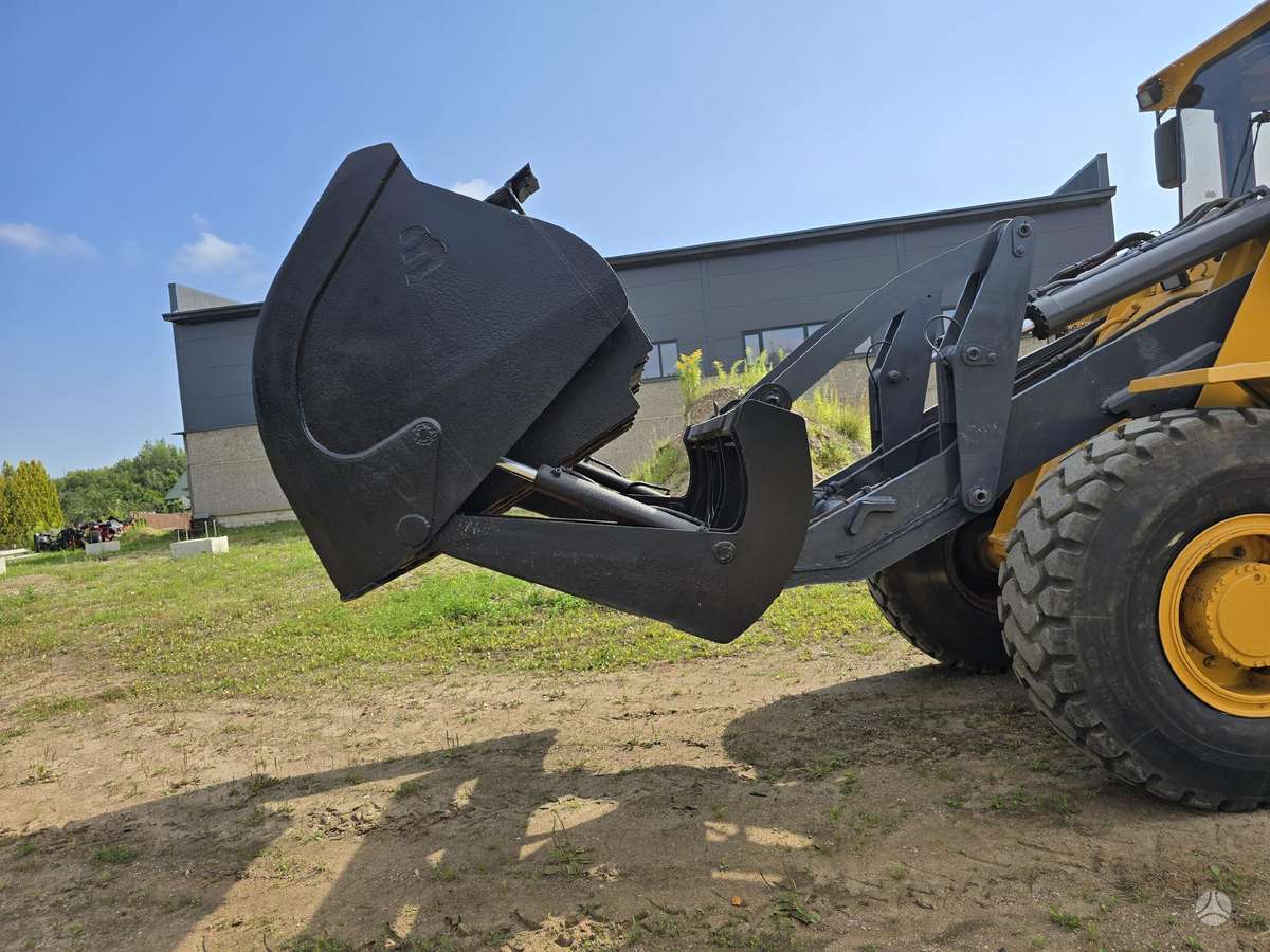 Volvo L14, frontal loader