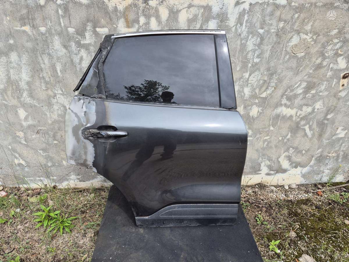 Ford Escape durvis