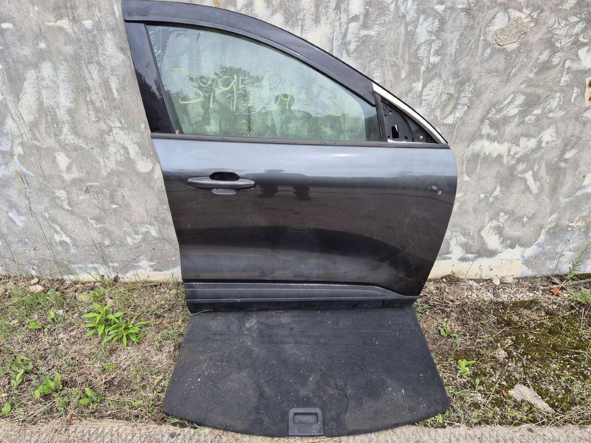 Ford Escape двери