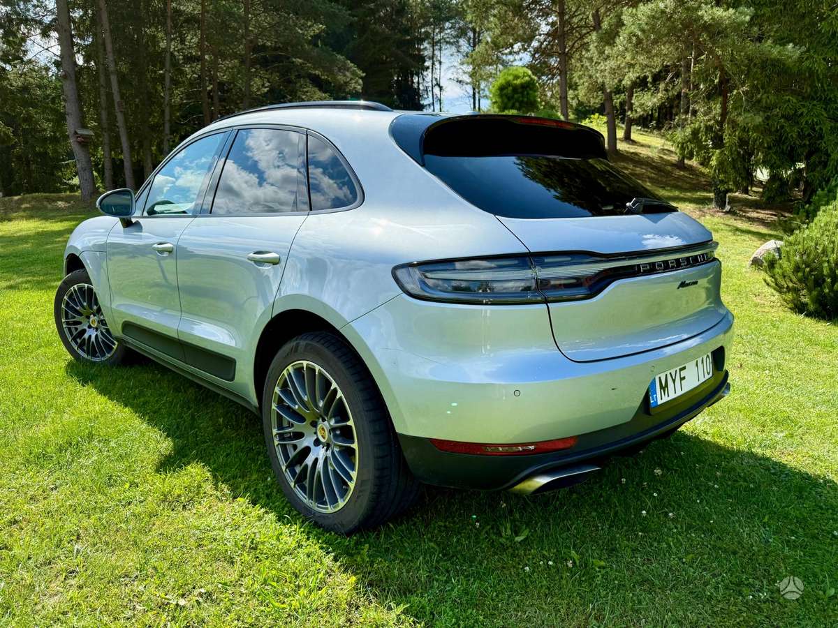 Porsche Macan, 2.0 l., off-road / crossover