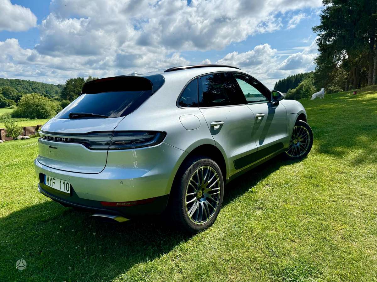 Porsche Macan, 2.0 l., off-road / crossover