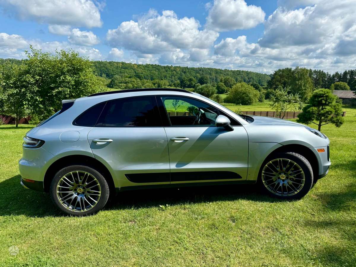 Porsche Macan - 11