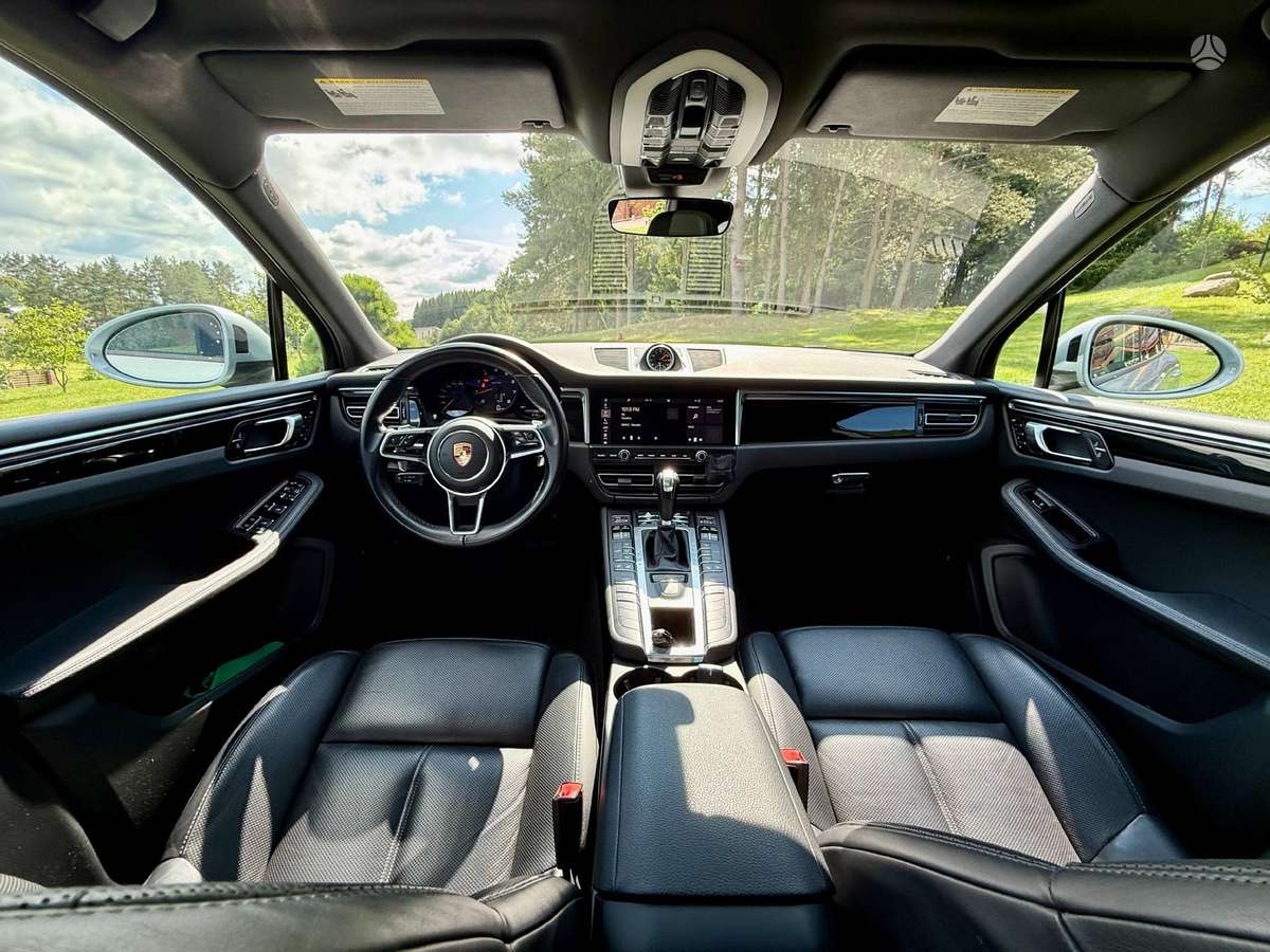 Porsche Macan, 2.0 l., off-road / crossover