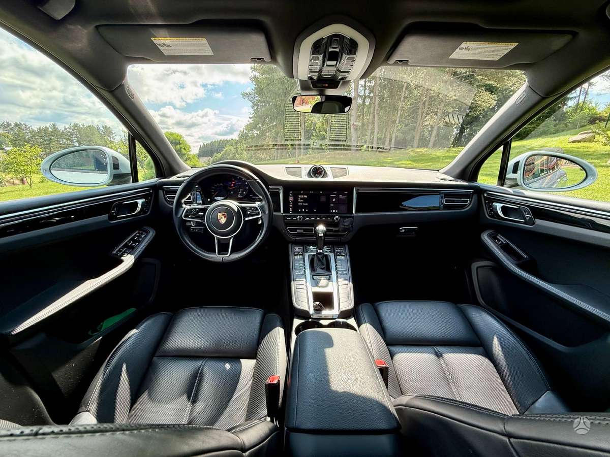 Porsche Macan - 12