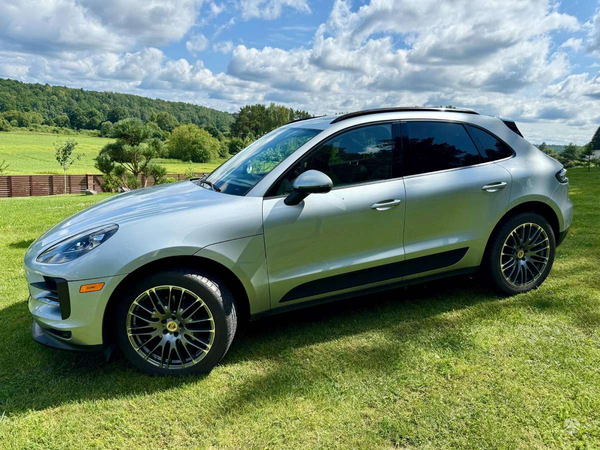 Porsche Macan, 2.0 l., off-road / crossover