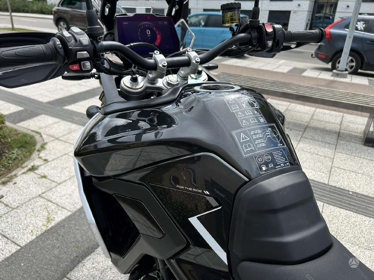 Triumph Tiger 888cc, enduro / adventure