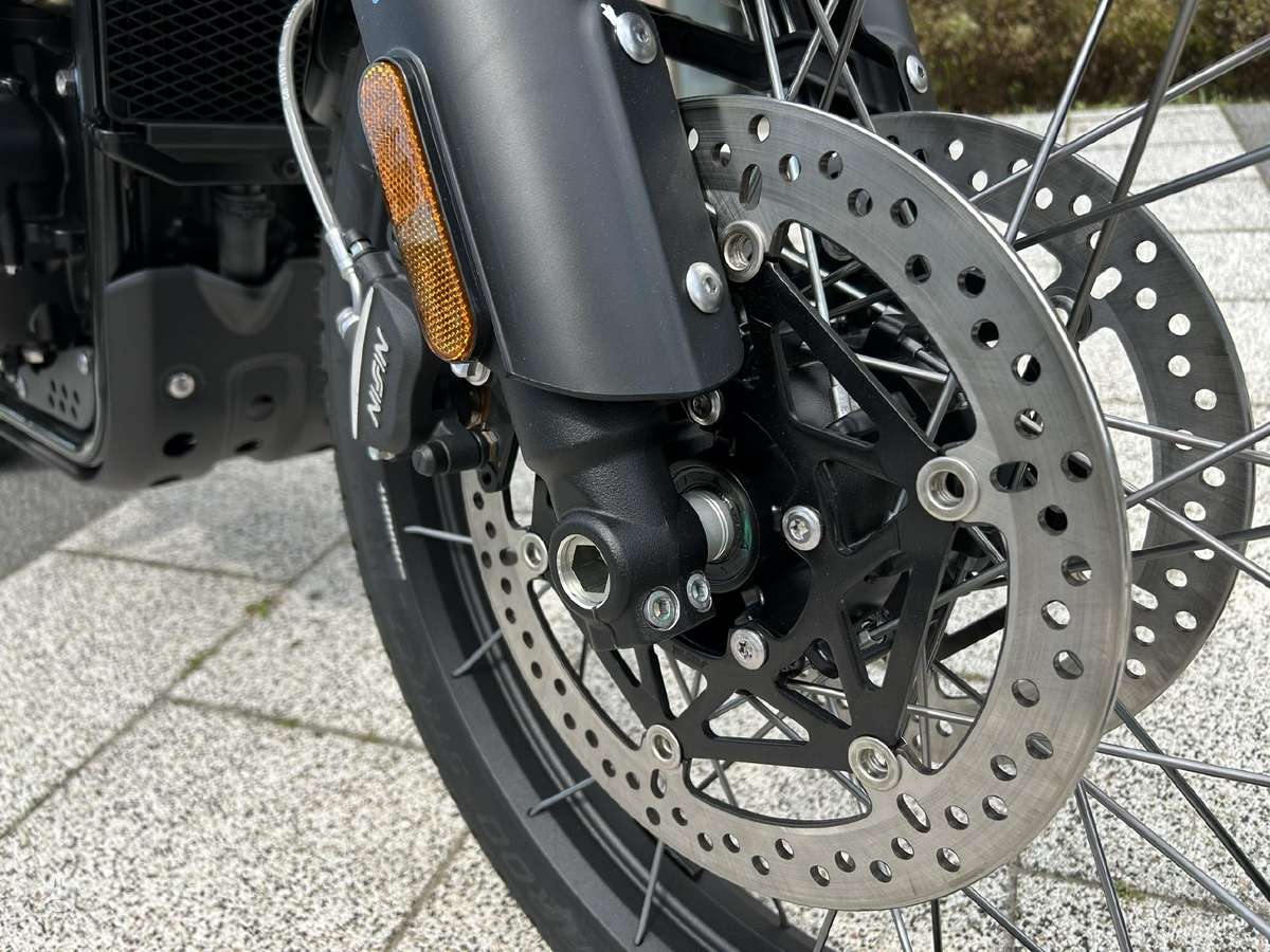 Triumph Scrambler 1200cc, street / classic