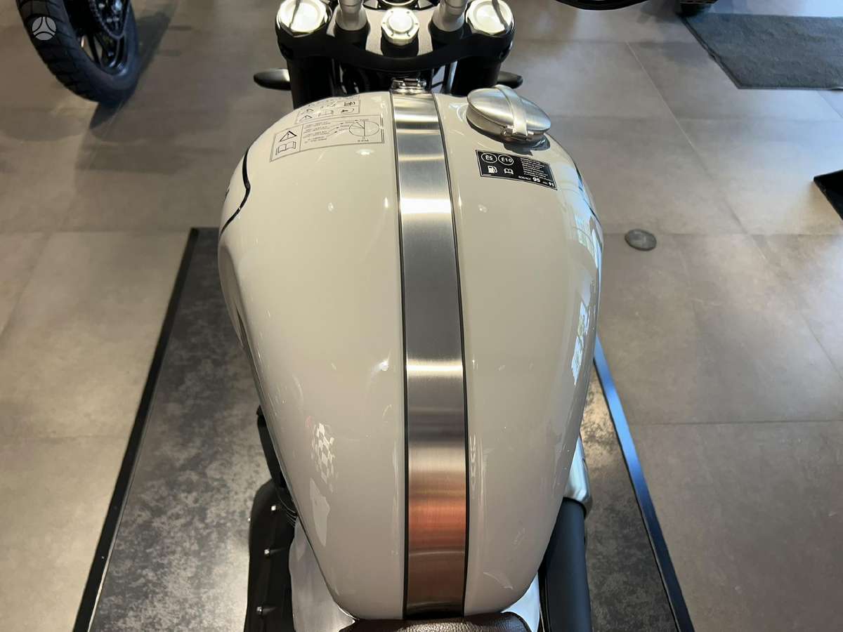 Triumph Scrambler 1200cc, street / classic