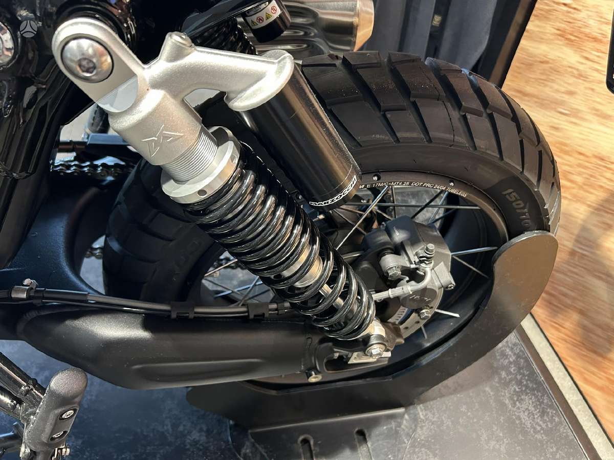 Triumph Scrambler 1200cc, street / classic