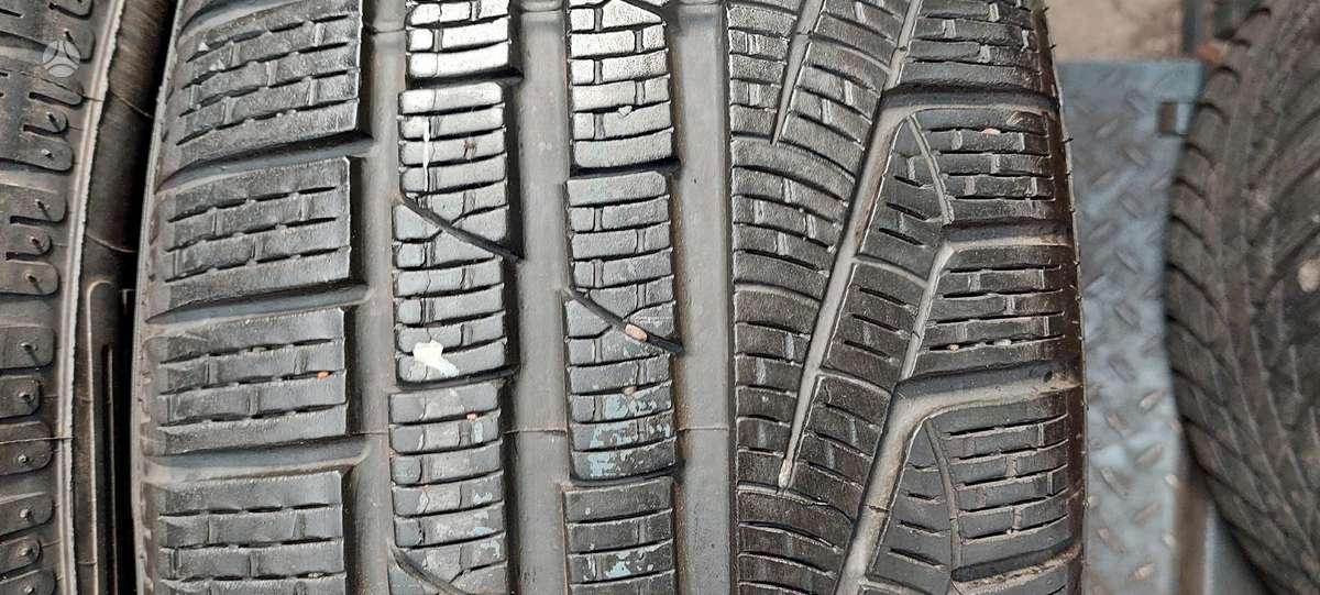 Pirelli, winter 225/40 R18
