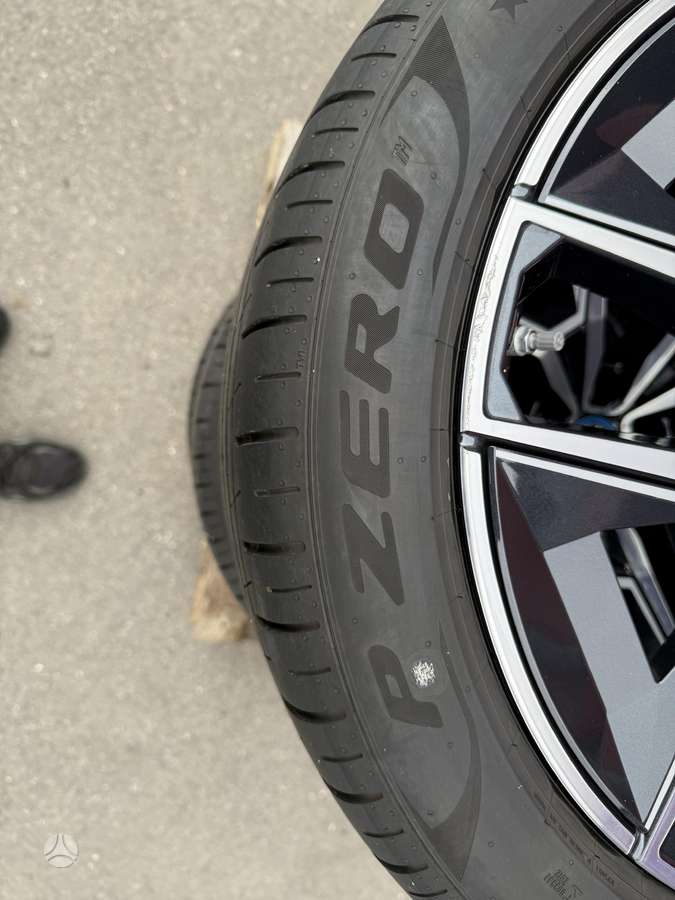 Pirelli P ZERO, vasarinės 245/45 R19