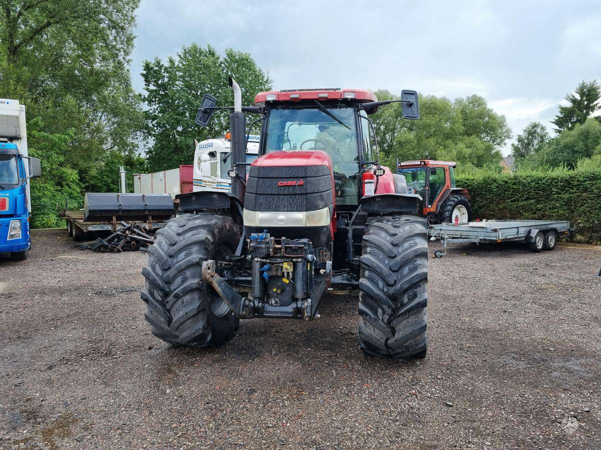 Case-IH PUMA 225, tractors