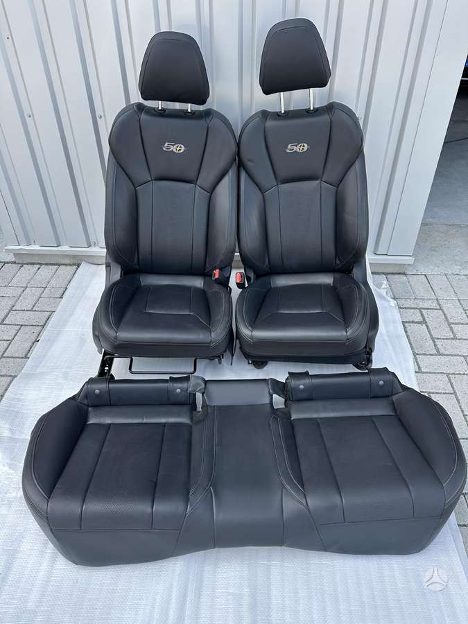 Subaru XV обивка дверей, сиденья