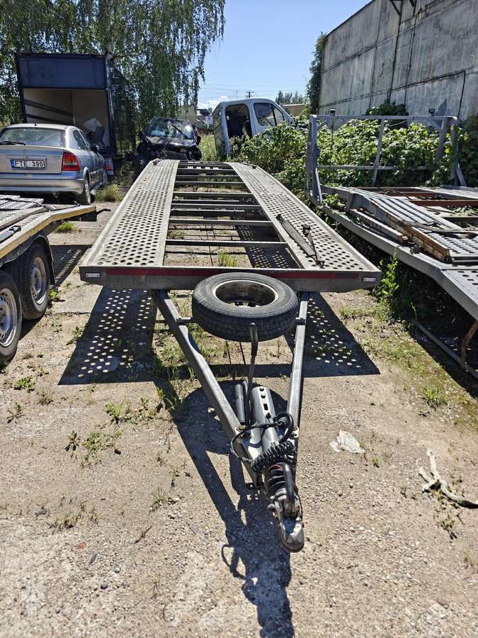 Blyss, auto transporter