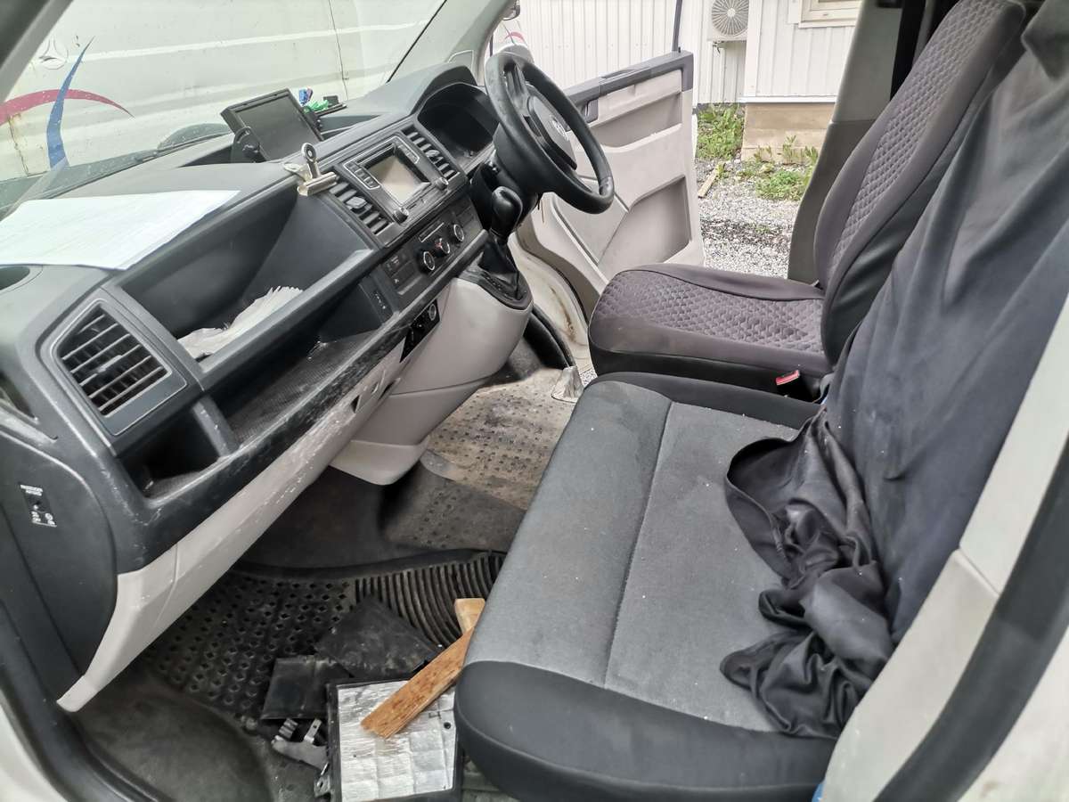 Volkswagen Transporter, cargo vans